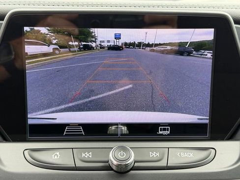 Used 2022 Chevrolet Blazer LT AWD/4WD image 6