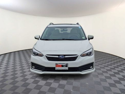 Used 2022 Subaru Impreza 2.0i Limited image 3