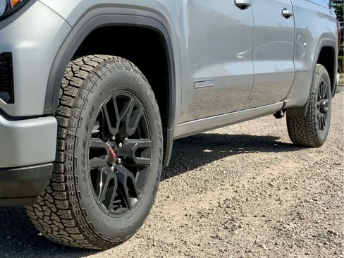 New 2026 GMC Sierra 1500 Elevation image 18