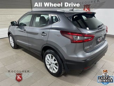 Used 2022 Nissan Rogue Sport SV w/ Technology Package image 4