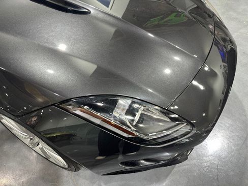 Used 2017 Jaguar F-TYPE Coupe RWD image 11