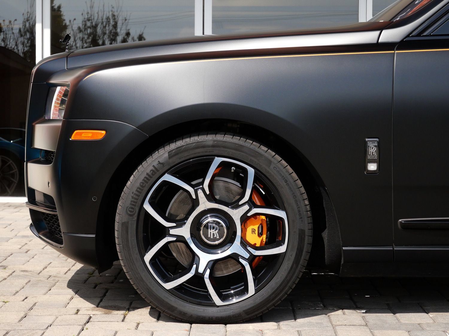 Certified 2023 Rolls-Royce Cullinan Black Badge w/ Dark Exterior Package AWD/4WD image 11