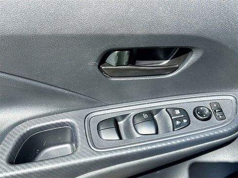 Used 2022 Nissan Versa S image 15