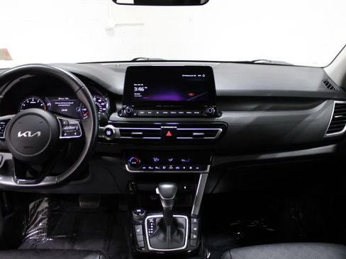 Used 2023 Kia Seltos SX image 21