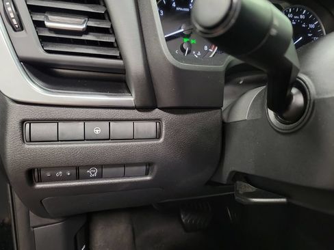 Used 2023 Nissan Rogue SV AWD/4WD image 27