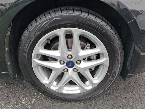 Used 2013 Ford Fusion SE image 9