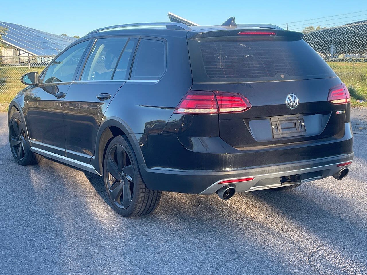Used 2019 Volkswagen Golf Alltrack S AWD/4WD image 3