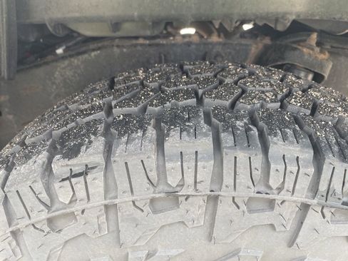 Used 2016 Toyota Tacoma TRD Sport w/ Towing Package image 12