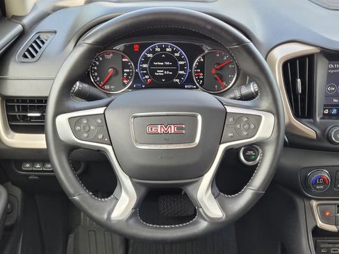 Used 2022 GMC Terrain Denali w/ Denali Premium Package AWD/4WD image 10