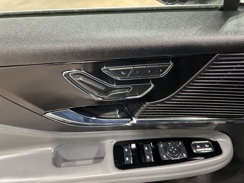 Used 2022 Lincoln Corsair AWD w/ Equipment Group 101A image 14