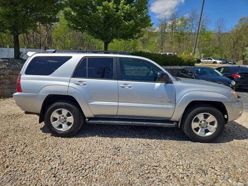 Used 2004 Toyota 4Runner Sport AWD/4WD image 7