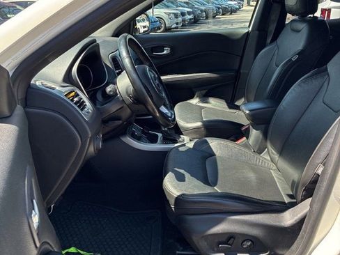 Used 2021 Jeep Compass Latitude AWD/4WD image 8