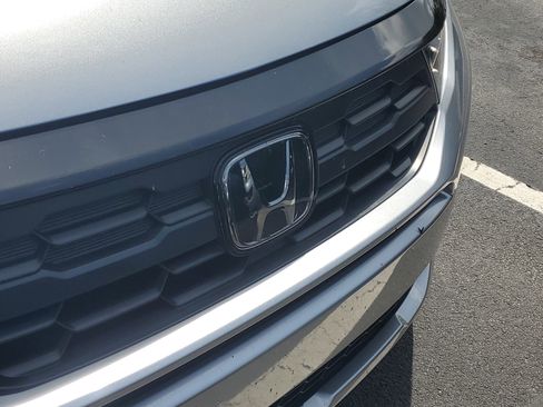 Used 2025 Honda Odyssey EX-L image 3