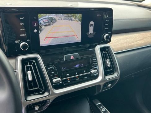 Certified 2023 Kia Sorento X-Line EX AWD/4WD image 18