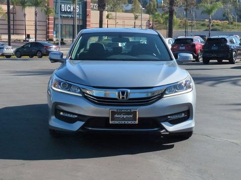 Used 2017 Honda Accord EX-L image 2