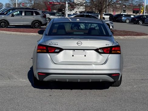 Used 2024 Nissan Altima 2.5 SV image 10