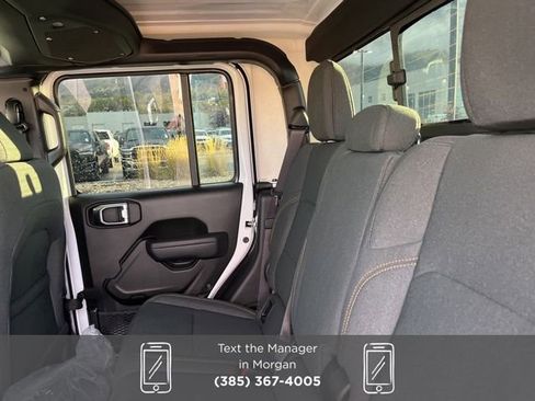 New 2025 Jeep Gladiator Sport image 15