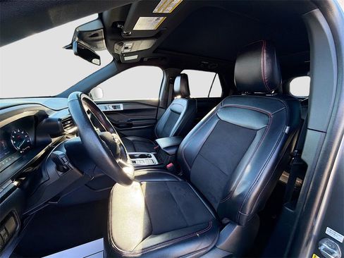 Used 2023 Ford Explorer ST-Line w/ Class IV Trailer Tow Package image 21