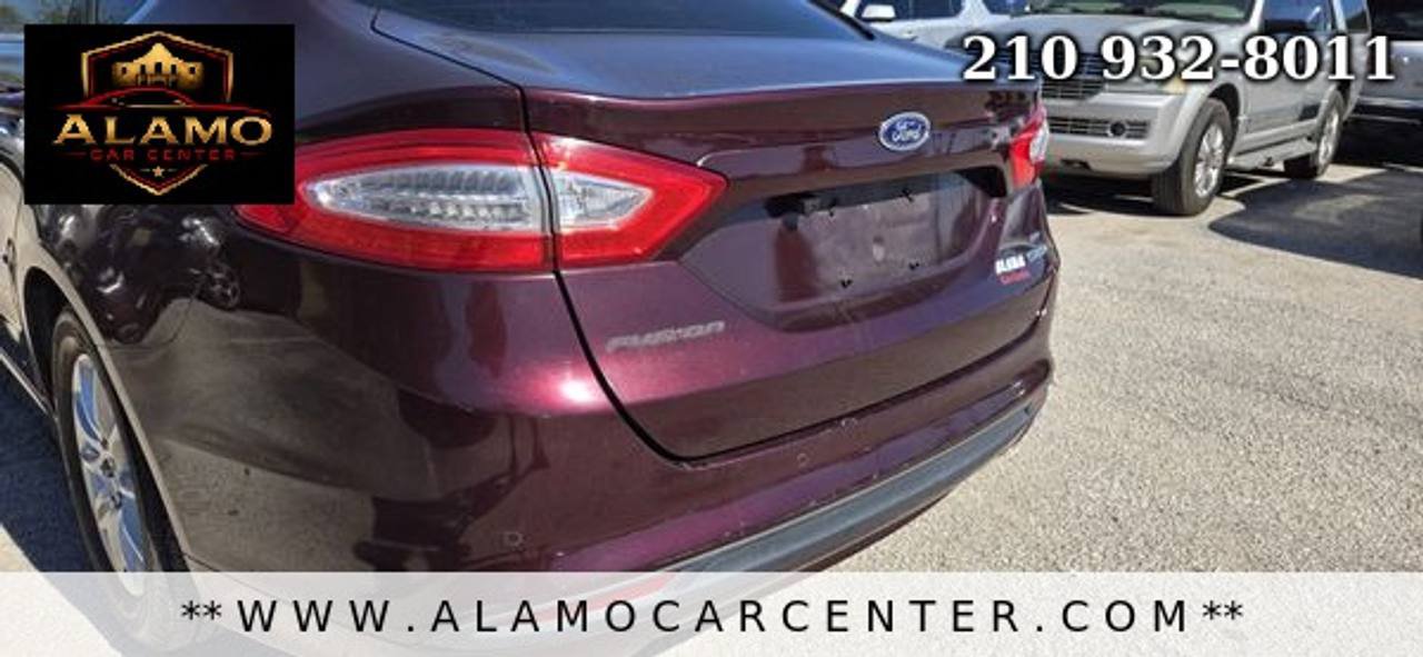 Used 2013 Ford Fusion SE FWD image 11