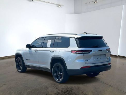 Used 2024 Jeep Grand Cherokee L Limited w/ Black Appearance Package AWD/4WD image 6