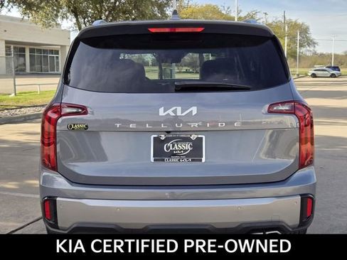 Certified 2025 Kia Telluride S image 5