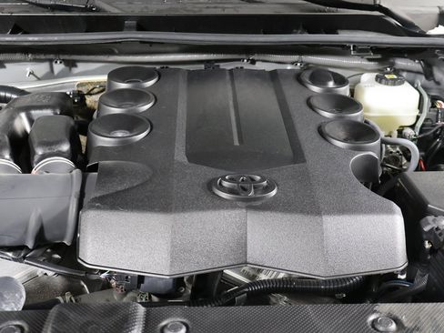 Used 2024 Toyota 4Runner TRD Off-Road Premium image 17