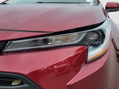 Used 2025 Toyota Corolla LE FWD image 24