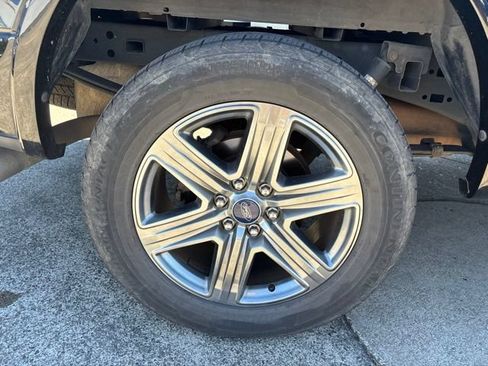 Used 2018 Ford F150 XLT w/ Equipment Group 302A Luxury AWD/4WD image 13