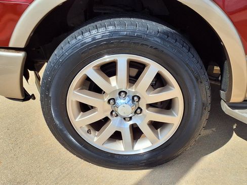 Used 2014 Ford F150 King Ranch w/ King Ranch Luxury Package image 27