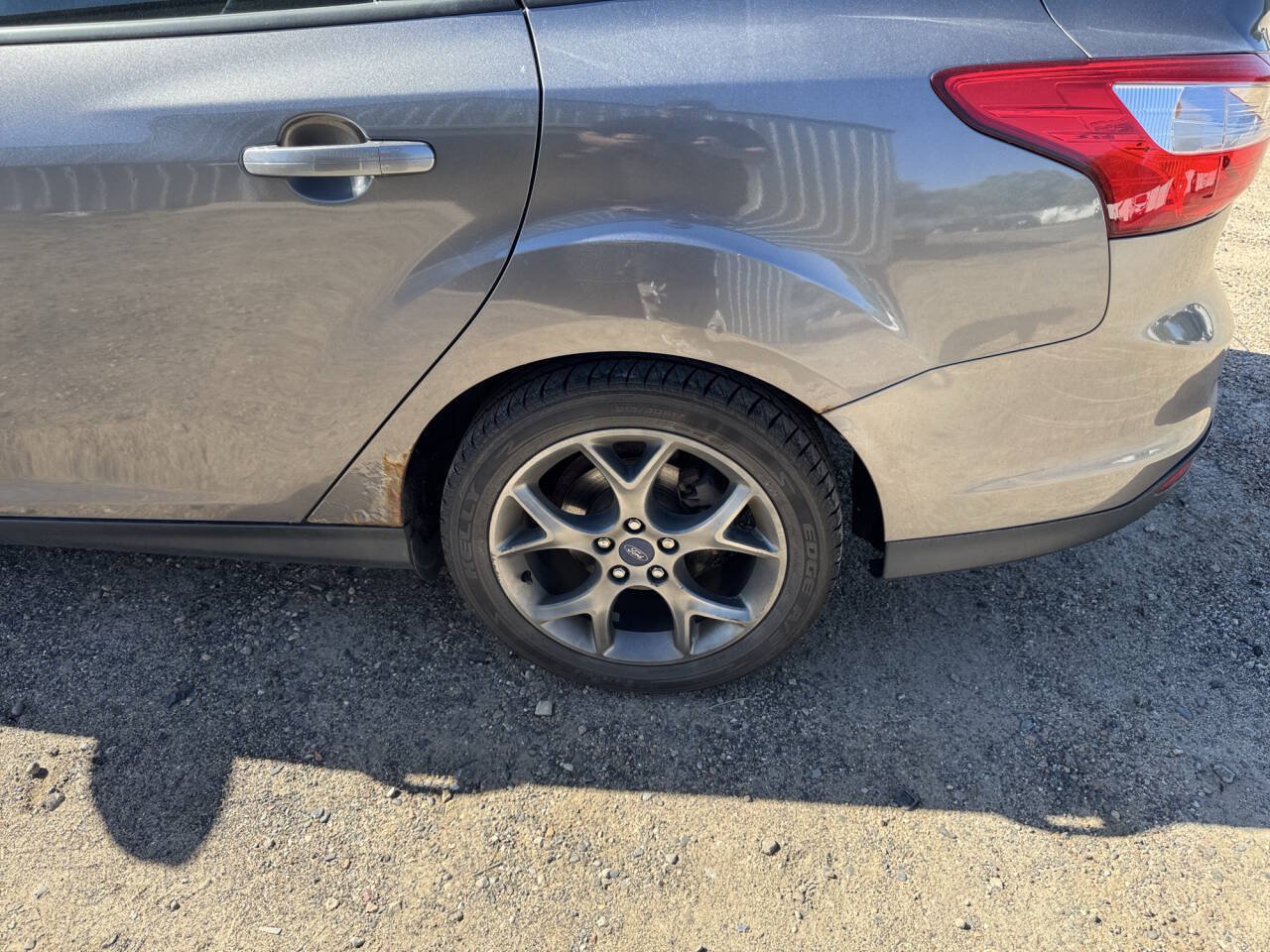 Used 2013 Ford Focus SE FWD image 10