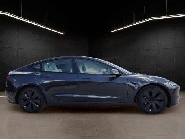 Used 2025 Tesla Model 3 Long Range RWD image 8
