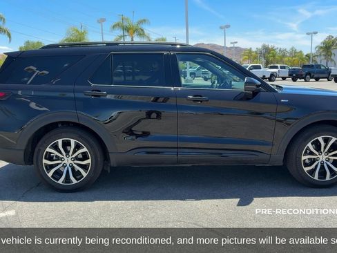 Used 2025 Ford Explorer ST-Line w/ Premium Package RWD image 4