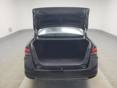 Used 2021 Nissan Versa SV image 29