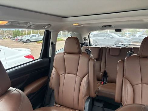 Used 2023 Subaru Ascent Touring AWD/4WD image 6