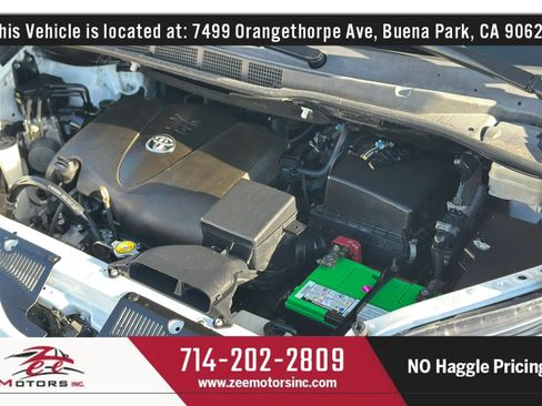 Used 2017 Toyota Sienna LE image 50