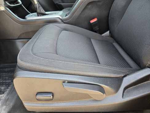 Used 2022 Chevrolet Colorado LT w/ Fleet Safety Package RWD image 24