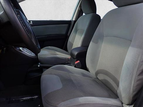 Used 2010 Nissan Sentra 2.0 S FWD image 10