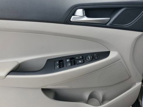 Used 2020 Hyundai Tucson SE FWD image 18