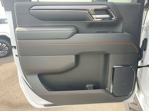 Used 2024 GMC Sierra 2500 AT4 w/ AT4 Premium Plus Package image 31