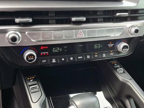 Used 2024 Kia Telluride S AWD/4WD image 12