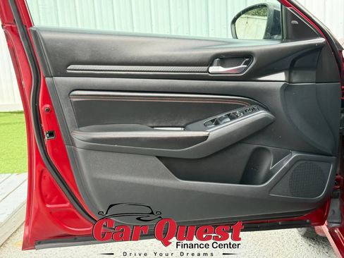 Used 2019 Nissan Altima 2.5 SR w/ SR Premium Package FWD image 11