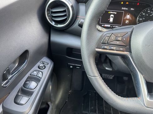 Certified 2024 Nissan Kicks SR image 11