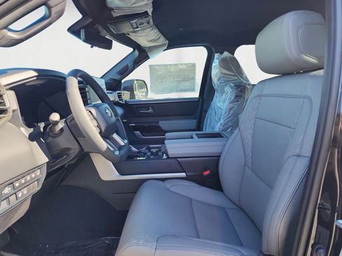 New 2025 Toyota Tundra Limited image 9