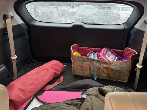 Used 2023 Toyota Highlander XLE image 14