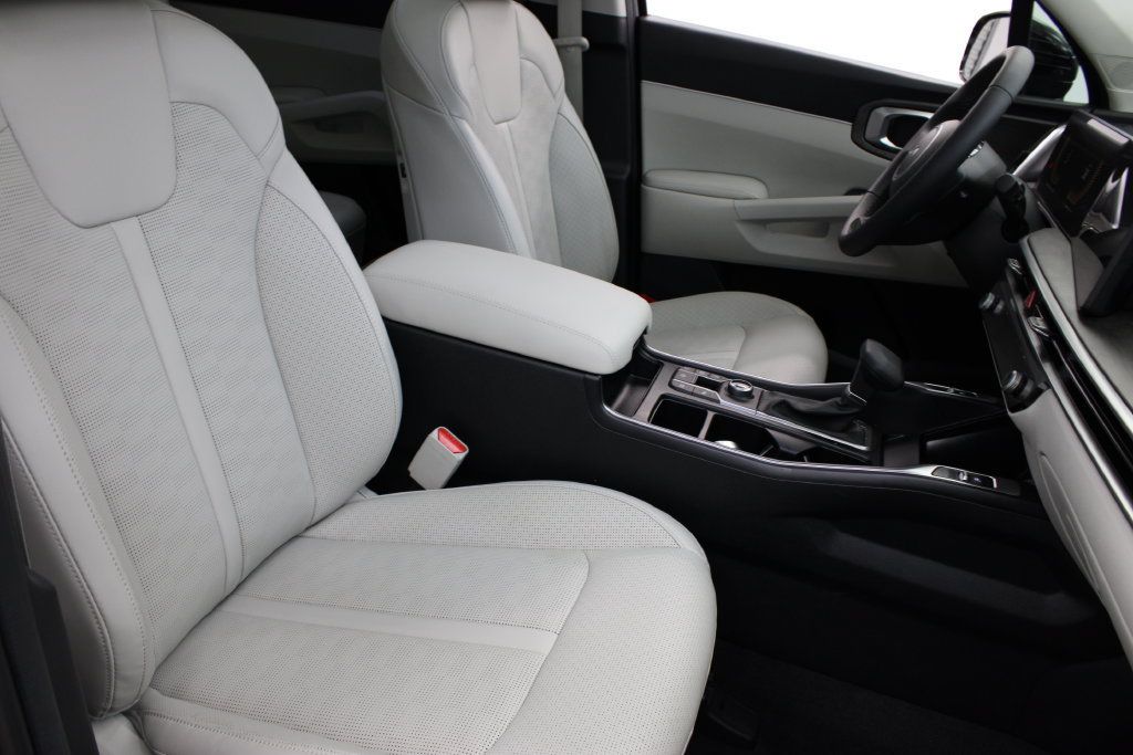 Used 2025 Kia Sorento X-Line EX AWD/4WD image 25
