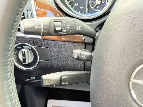 Used 2015 Mercedes-Benz ML 350 ML350 4MATIC w/ Premium 1 Package image 67