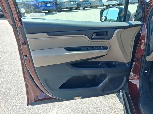 Used 2019 Honda Odyssey EX image 18