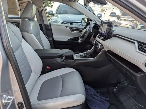 Used 2023 Toyota RAV4 Limited AWD/4WD image 33