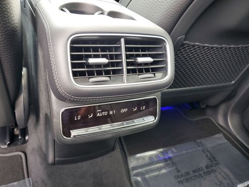 New 2026 Mercedes-Benz GLS 580 4MATIC image 14