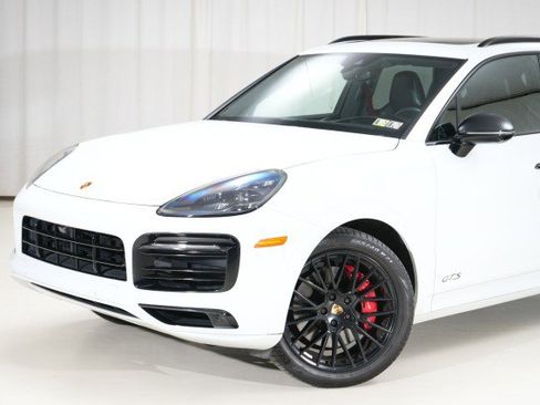 Used 2021 Porsche Cayenne GTS image 4